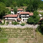La Collina Degli Scoiattoli Bed & Breakfast 3*