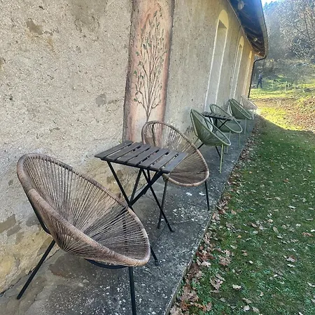La Collina Degli Scoiattoli Couette-café Cravanzana